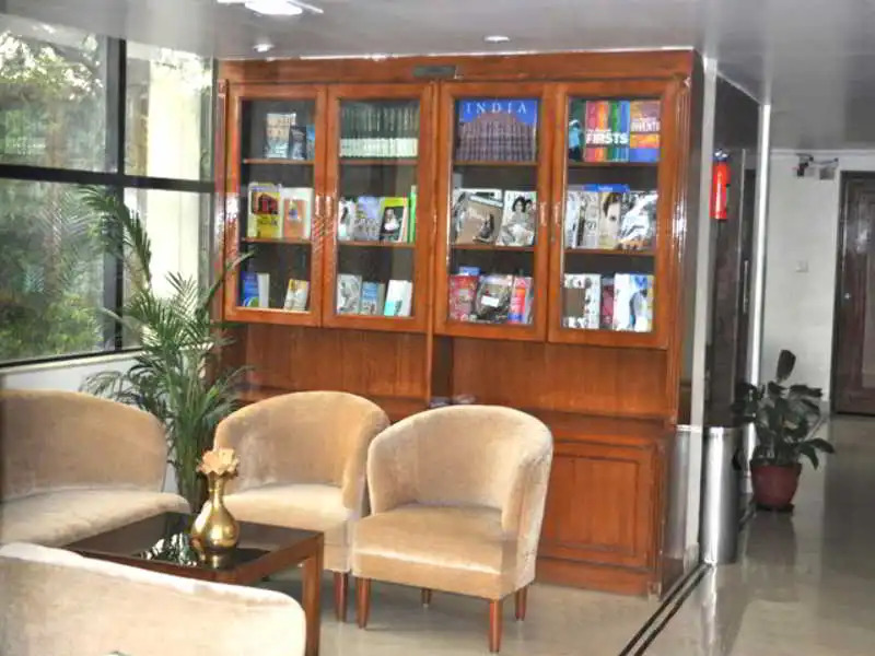 12 th Avenue-A Suite Hotel
