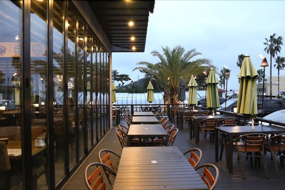 The Blue Jeju Guesthouse - Hostel