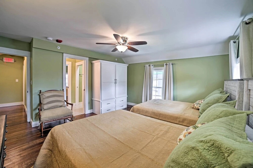 Walk to Branson Landing! Dtwn Home w/ Pool Access
