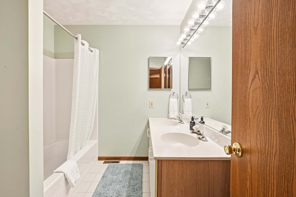 Seven Springs Meadowridge 3brloft Premier-cssv8011 3 Bedroom Condo