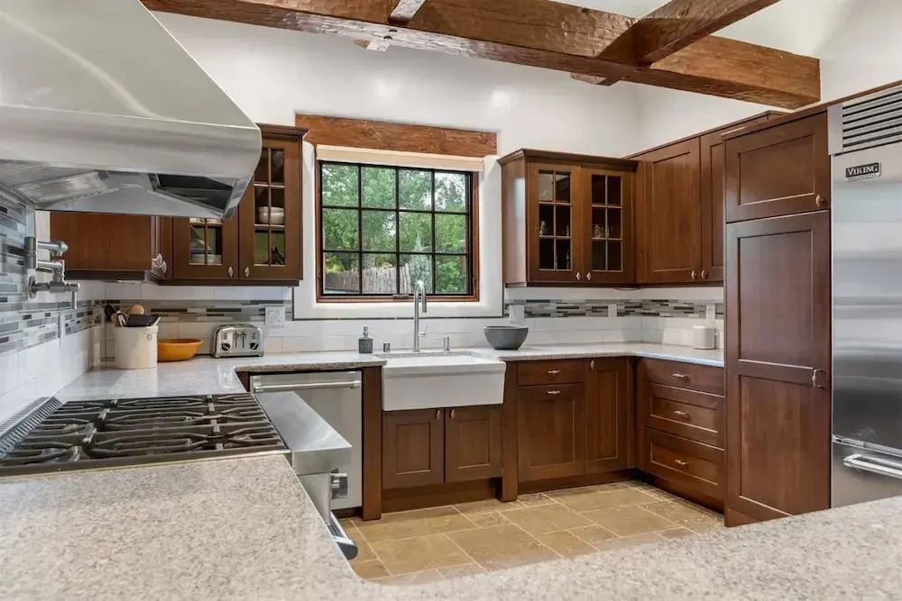 Alameda Escondido - Historic East Side Luxury, Walk Everywhere