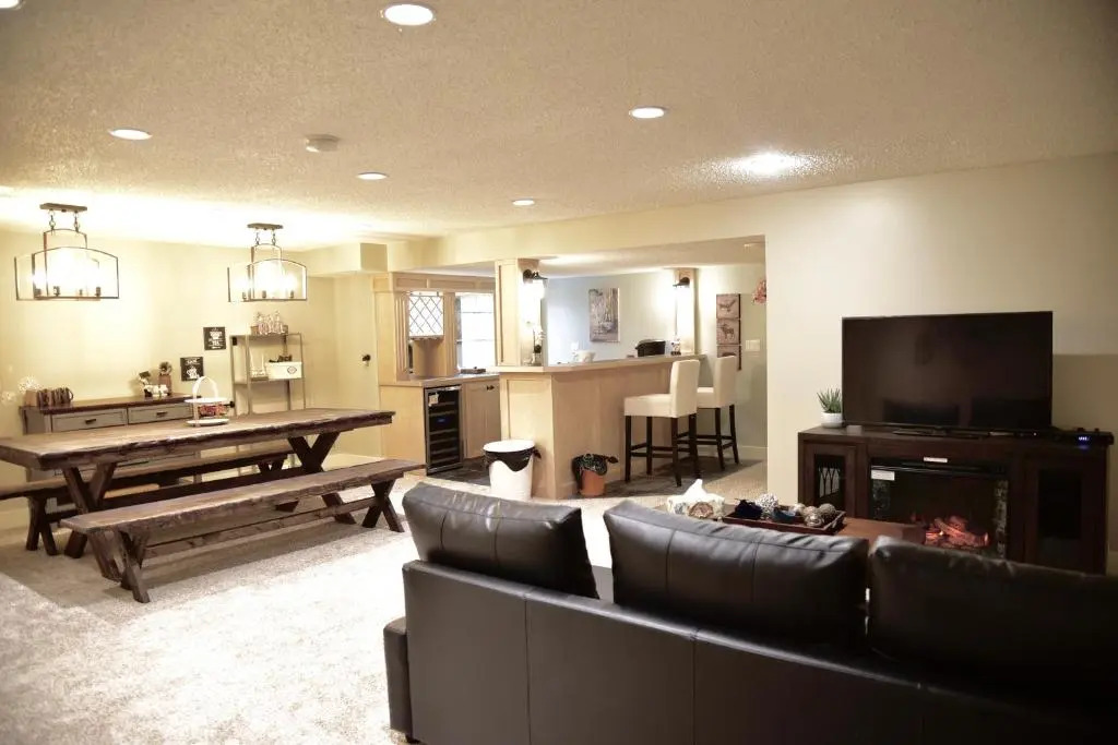 Calgary Cozy Home