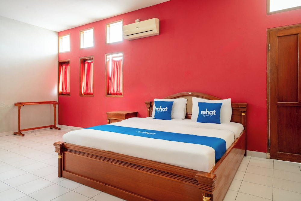 Rehat at Abadi Hotel Tasikmalaya