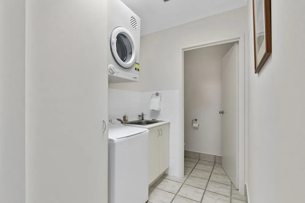 Sunshine Beach Penthouse with Beach Views - Unit 9/21 Park Crescent, Sunshine Beach