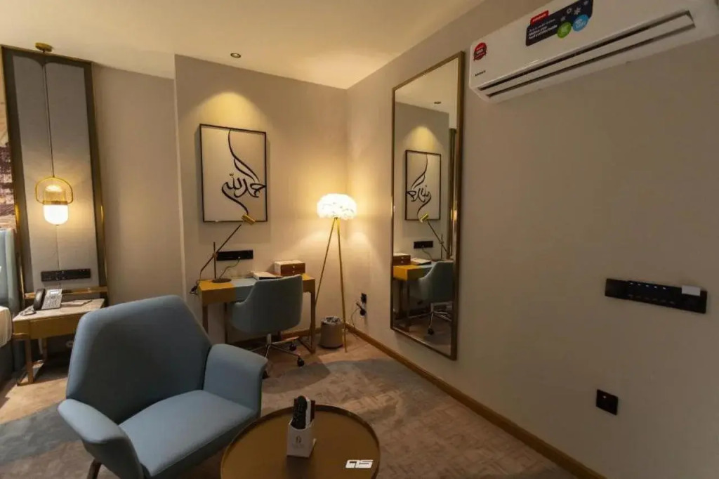 Golden New Hotel