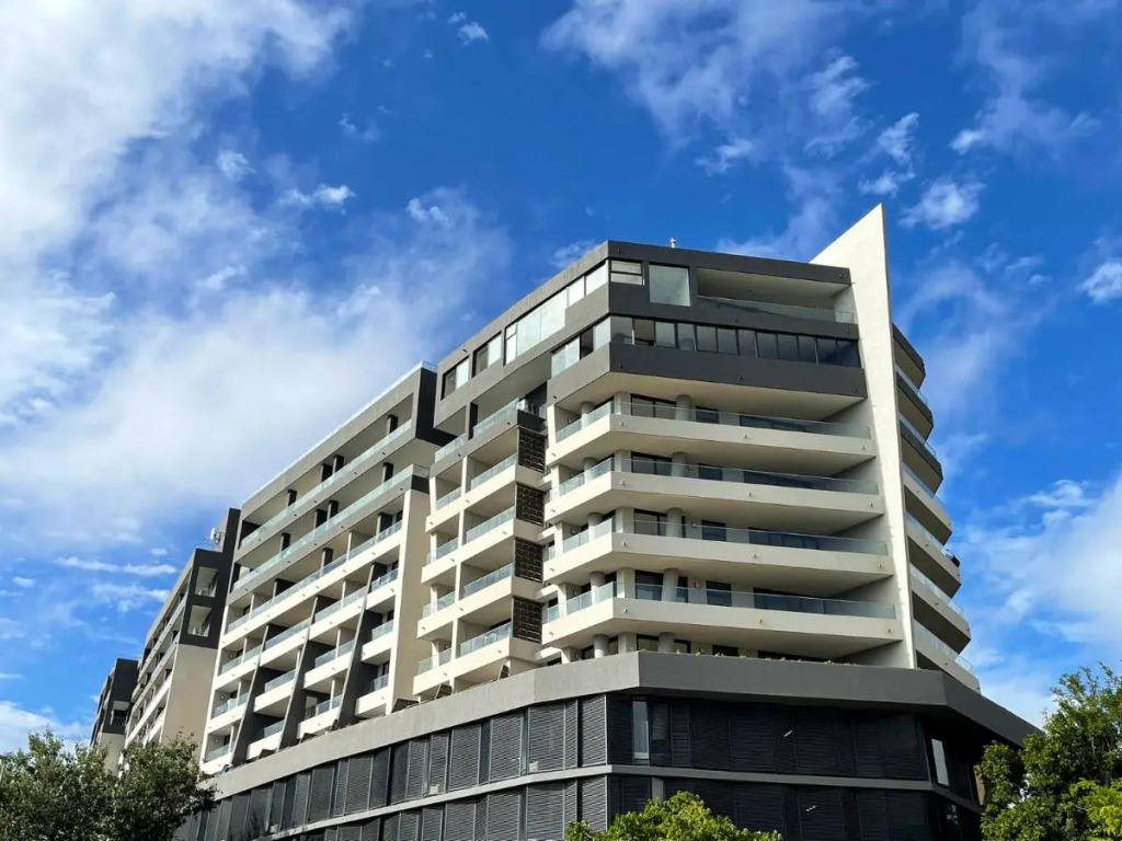 Newlands Peak Apartments