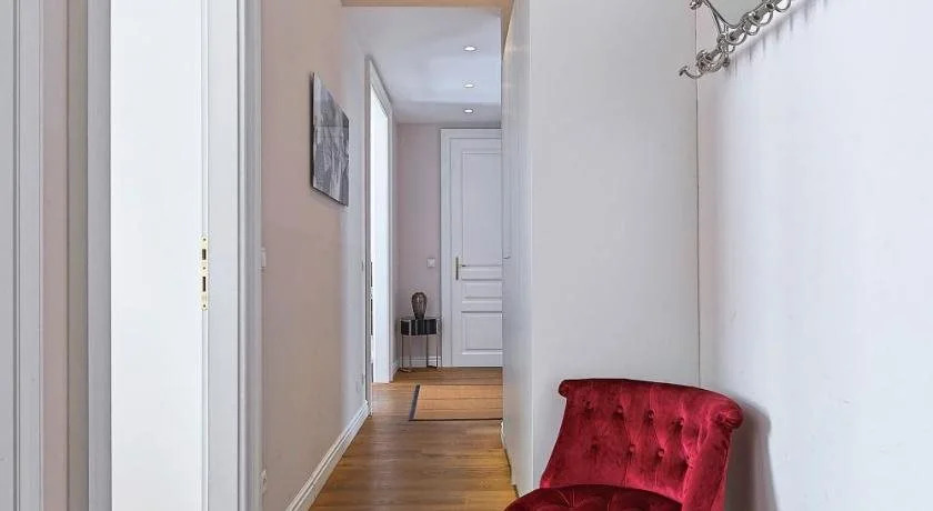 6 Rooms - 1070