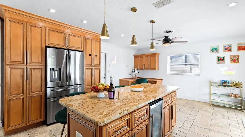 Hummingbird Harbor by Avantstay Pool + Game Room + Dock + Fire Pit + Outdoor Lounge Near Beach + Las Olas