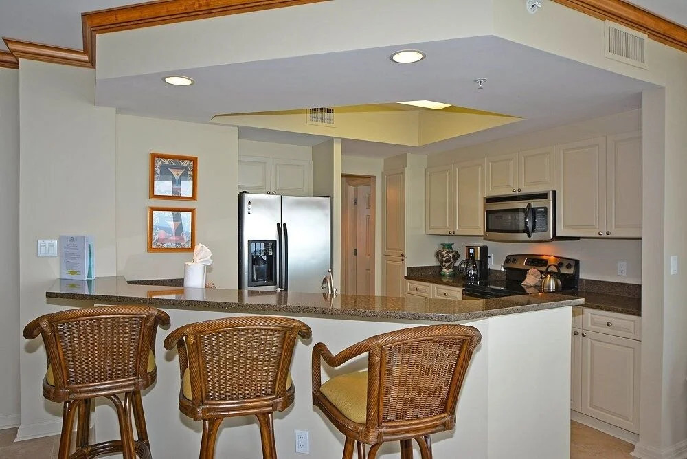 The Gem - 3 Br condo by RedAwning