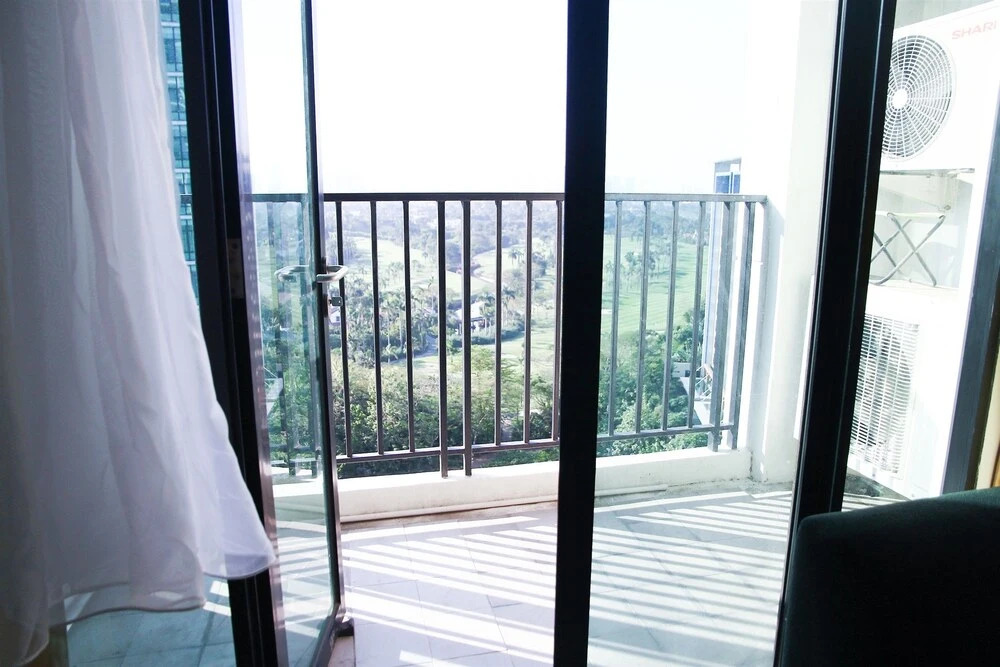 2BR Hampton's Park Apartment near Pondok Indah