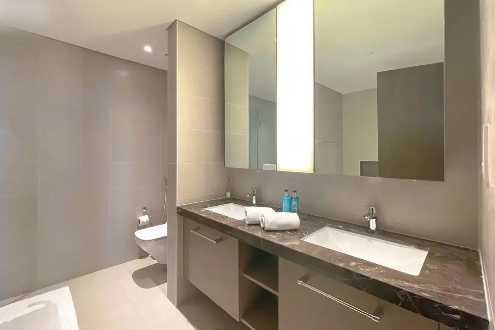Hyp-lux 4BR Apt With Burj Khalifa View