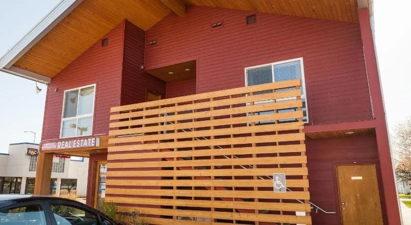 Glacier Ridge Suites