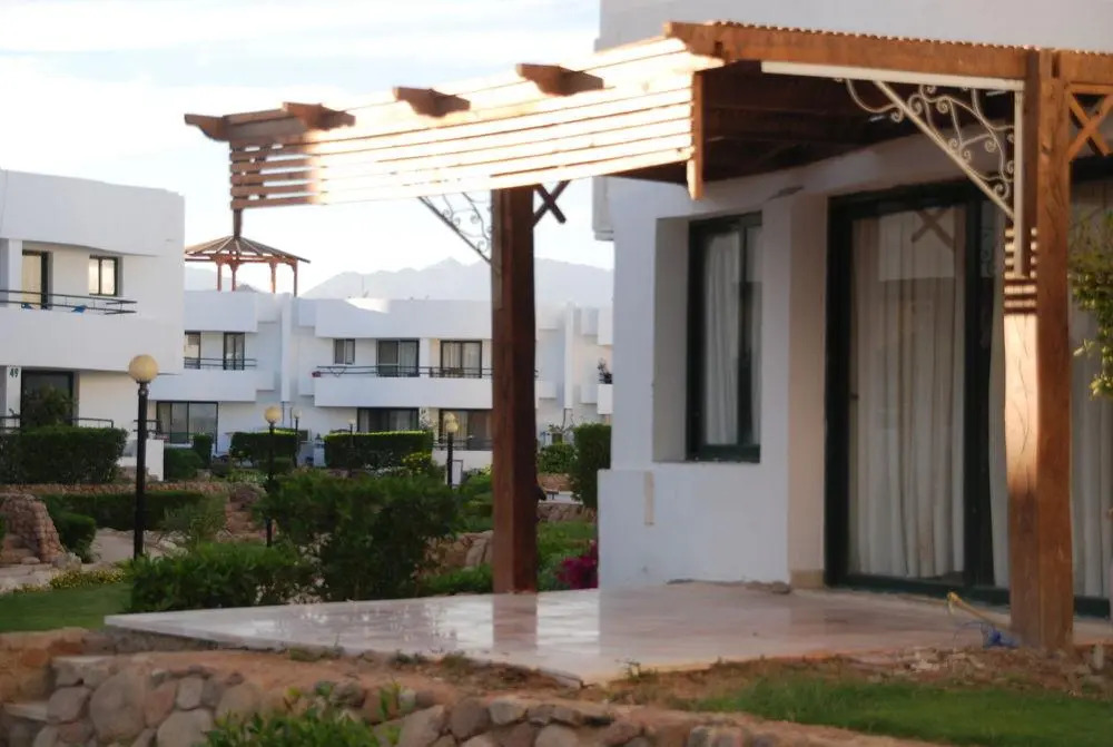 Criss Haya Apartments