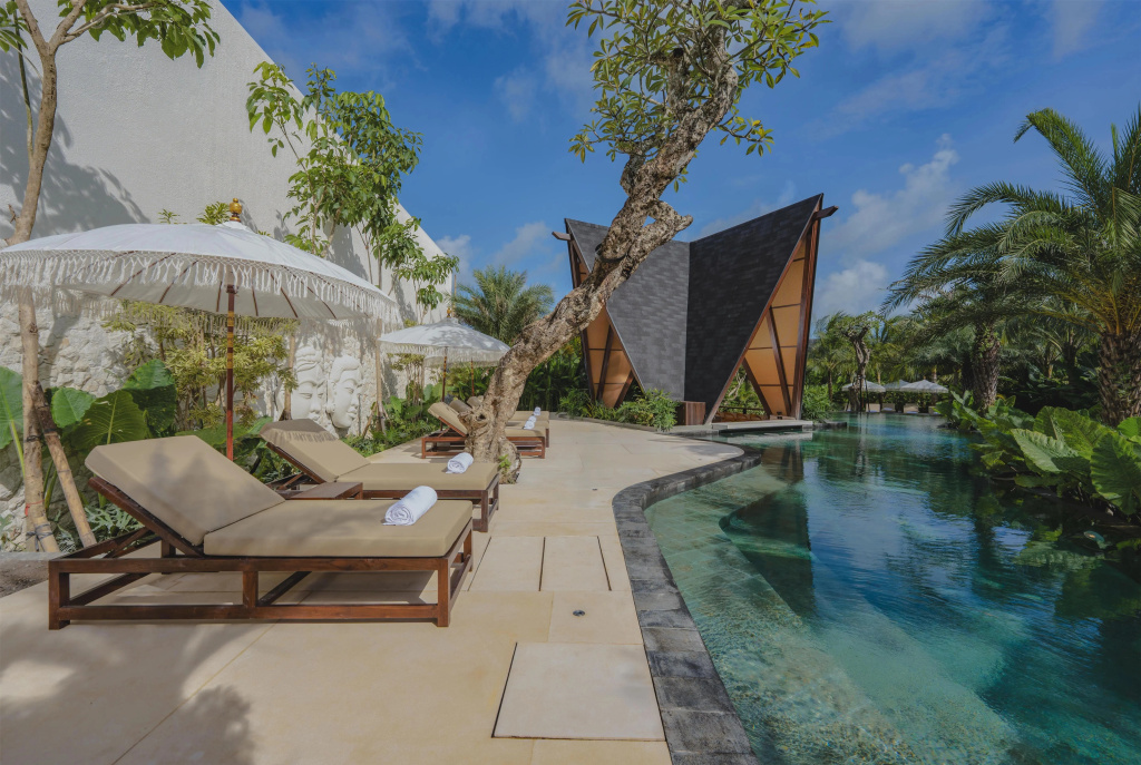Nuju Uluwatu