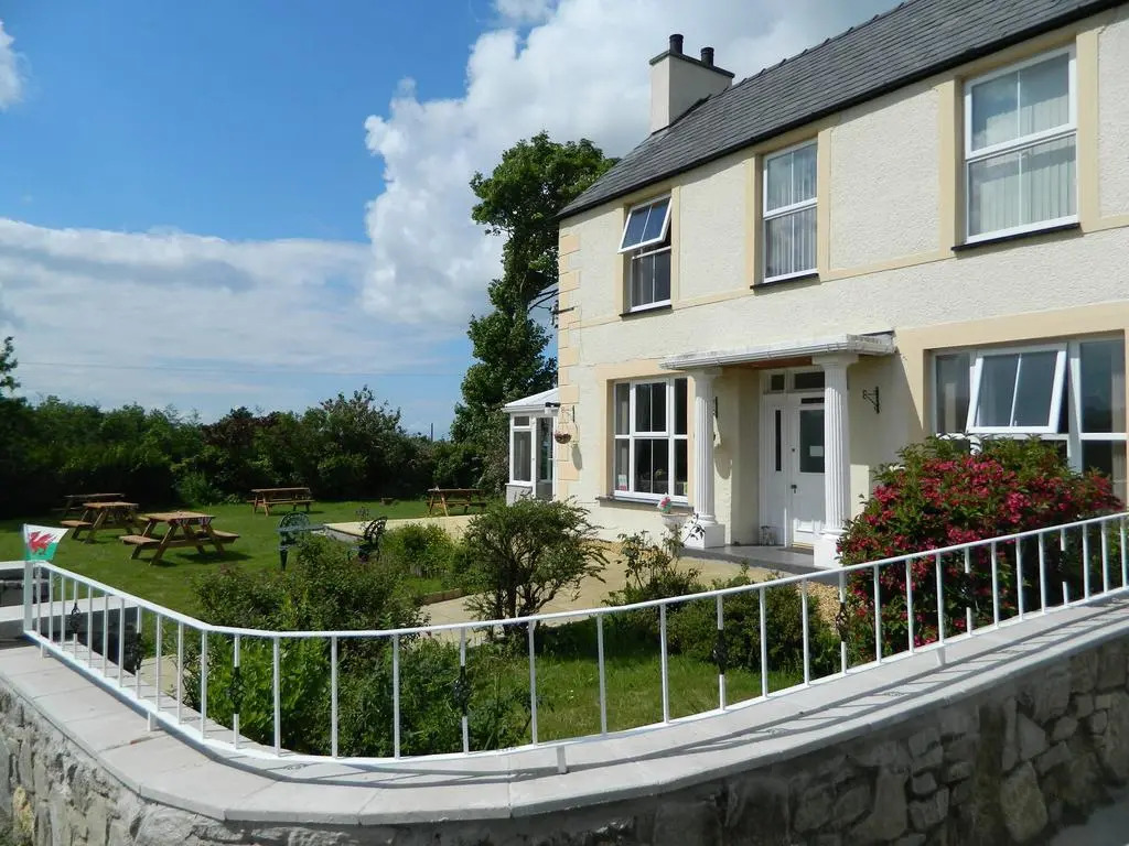 Taldrwst farmhouse guest house