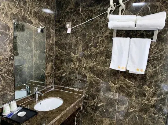 Warm Home Express Hotel (Shanxi People's Hospital Railway Station)