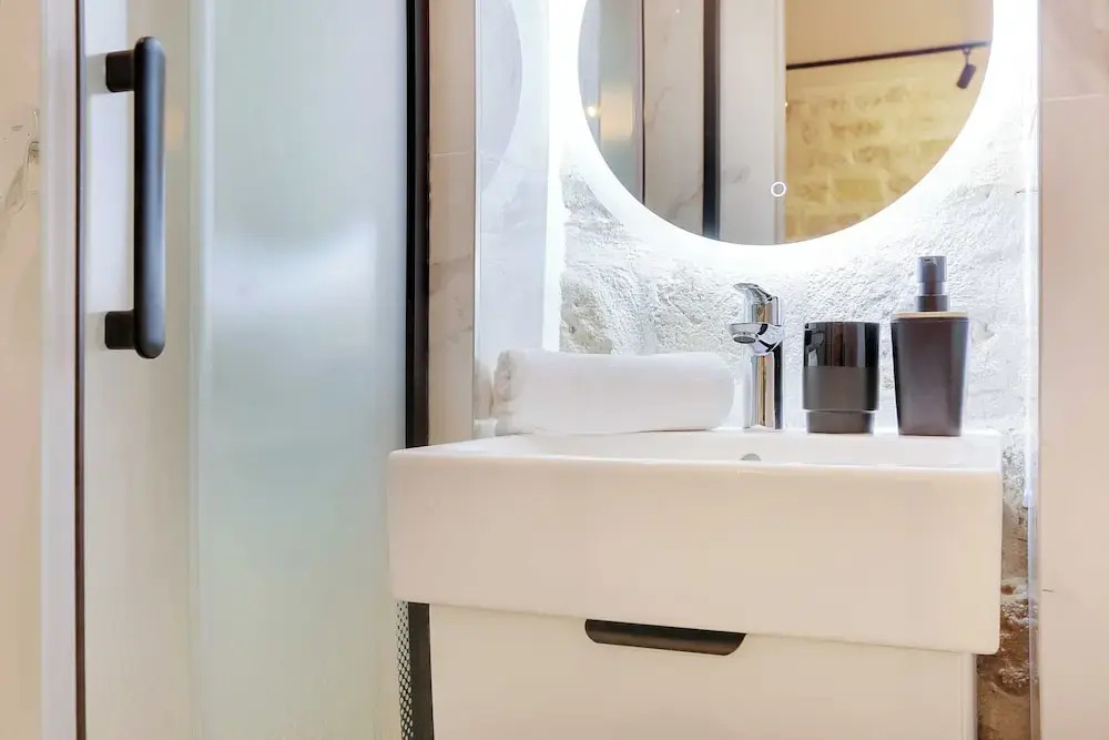 Elegant 4P Studio in the Heart of Montmartre - Paris