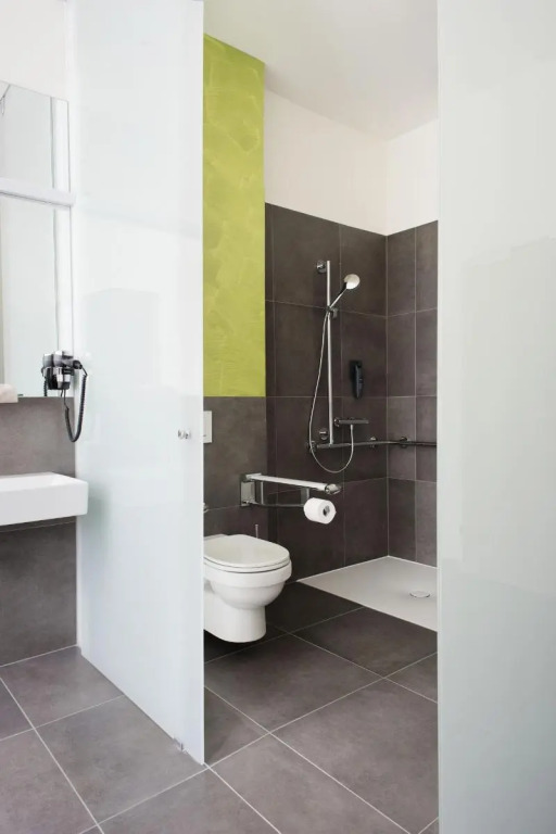 eee Hotel Traun