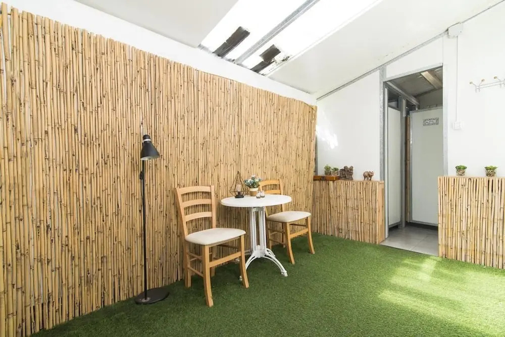 Sapir Hostel - Adults Only