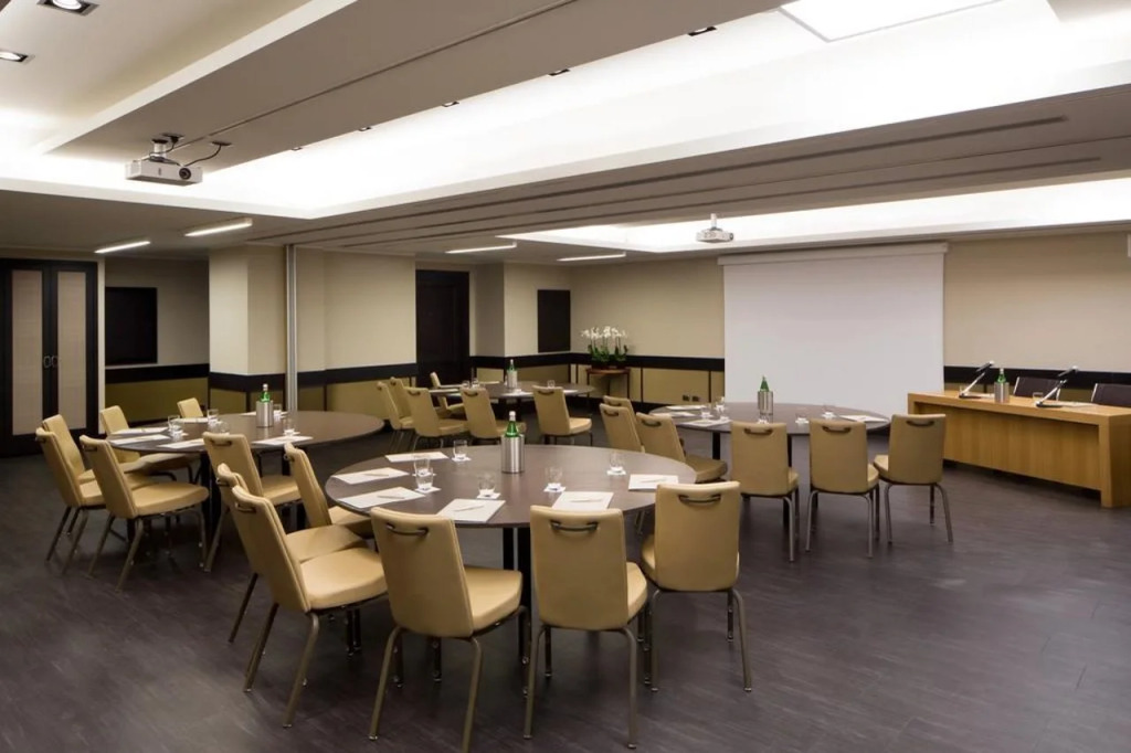 Отель Starhotels Metropole