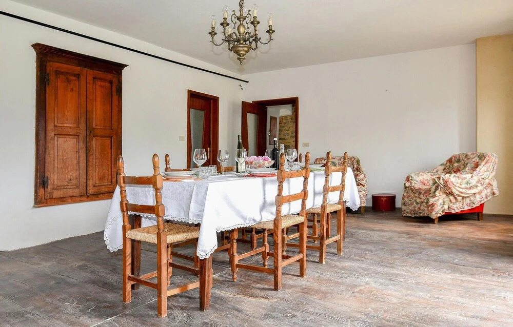 Cozy Home In Nicciano