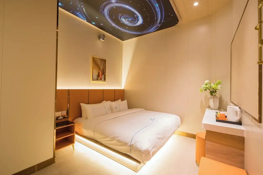 Dequan Luxury Hotel