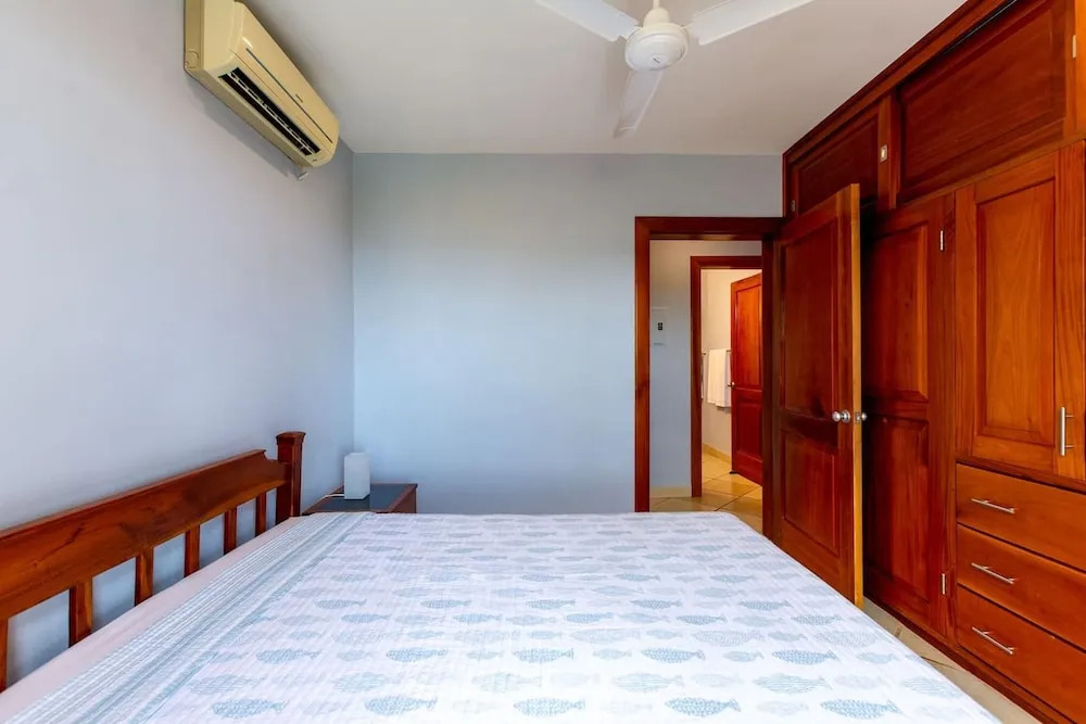 2 Bedroom Ocean-View Condo with Pool