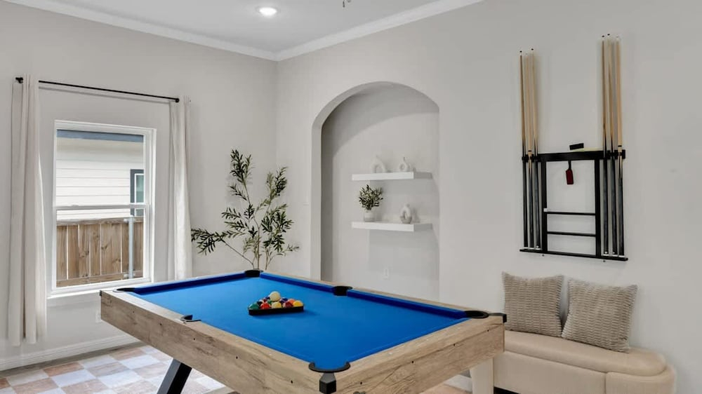 Modern Luxury Minutes From Downtown Dallas
