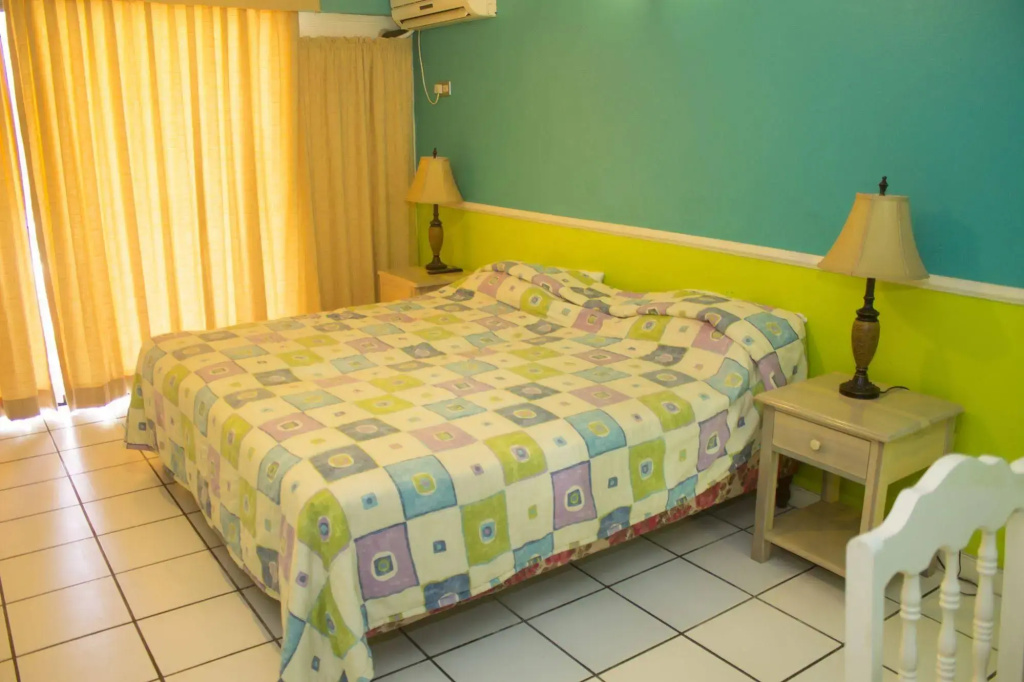 Chrisanns Beach Resort