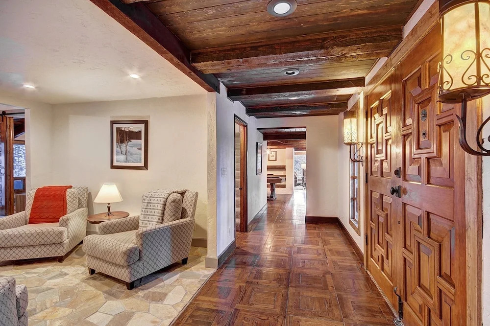 Creekside Chateau 6 Bedroom Home by RedAwning