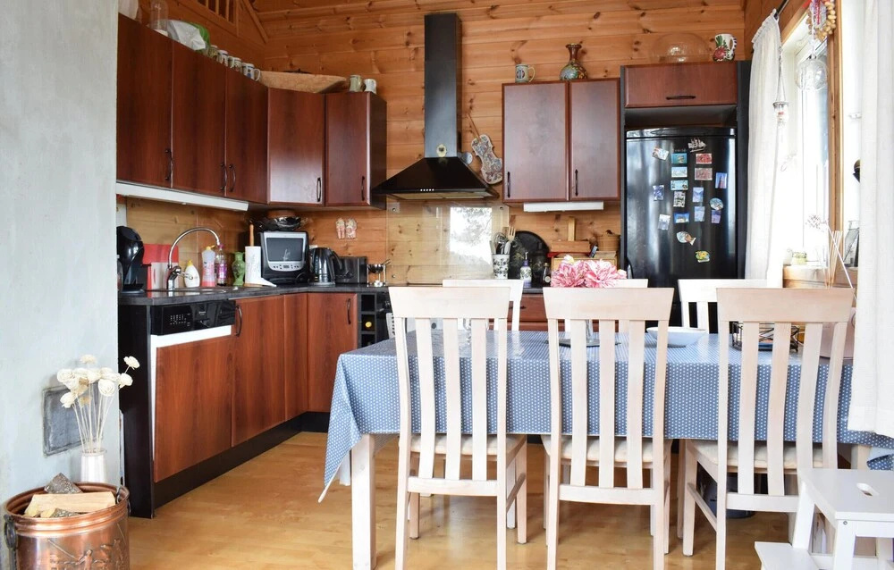 Beautiful Home in Jørpeland With Wifi and 3 Bedrooms