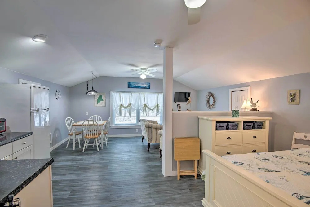 Charming Studio < 10 Miles to Wells' Beaches!