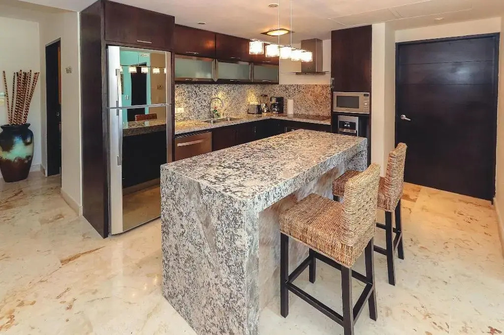 Ocean View Condo - 2 Bedrooms - at The Elements Condos - Castillo de Arena