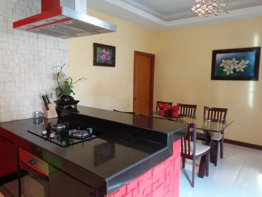4 Bedroom Private Pool Bungalow Walking Street 15 Min Ride Away