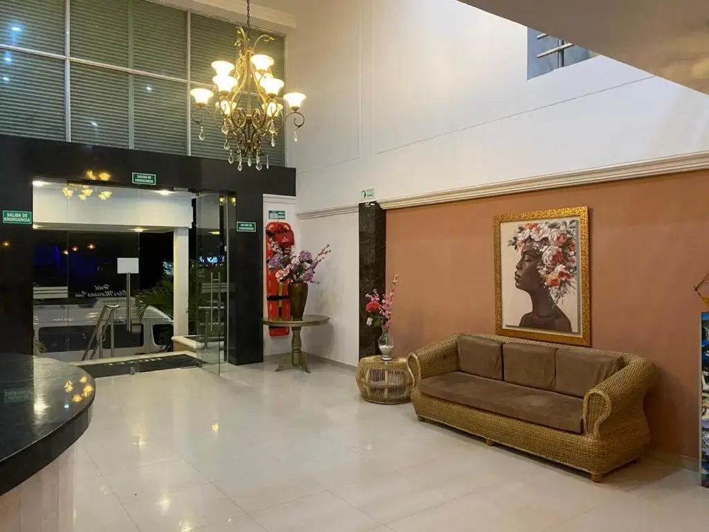 Hotel Olas Marinas Inn