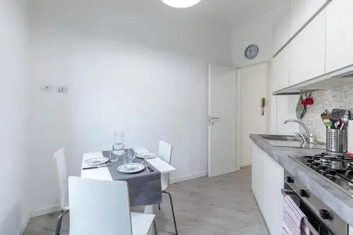Piazza De Angeli M1 Comfortable Flat With Balcony