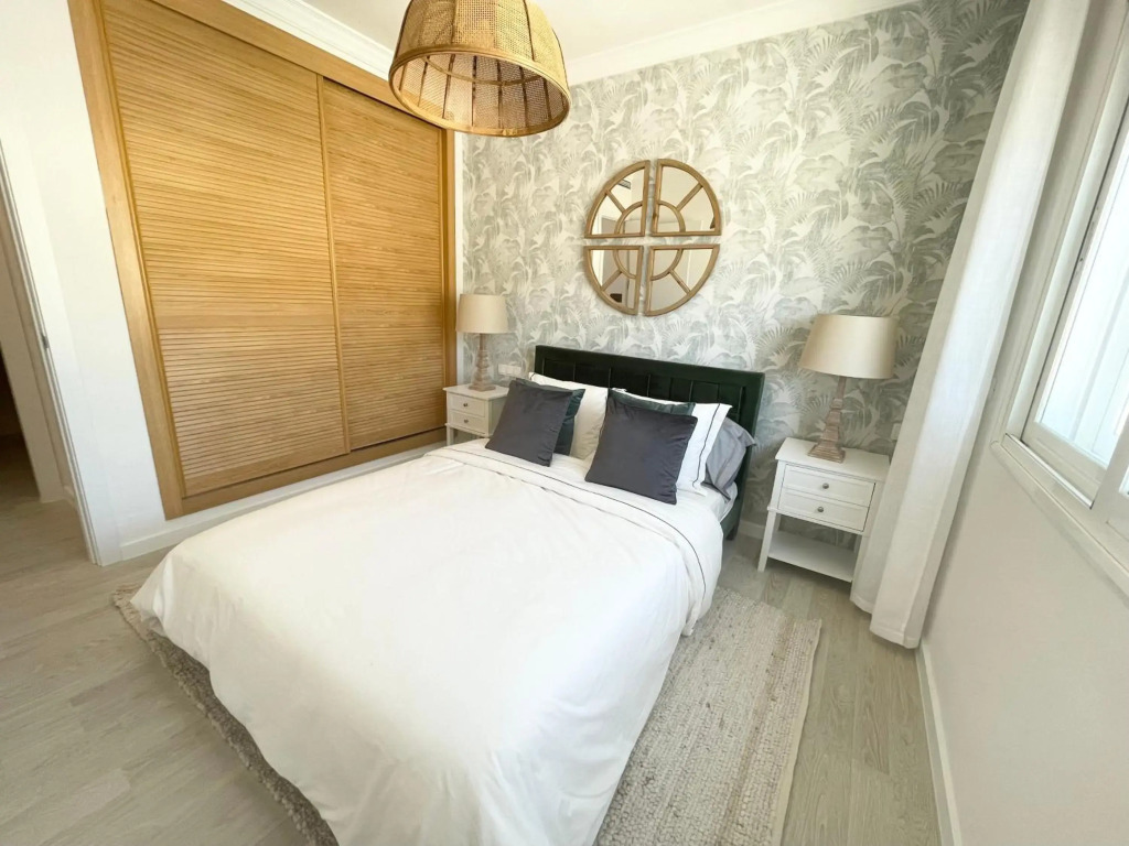 New 2BR Apartement with sea views in very center of Marbella.