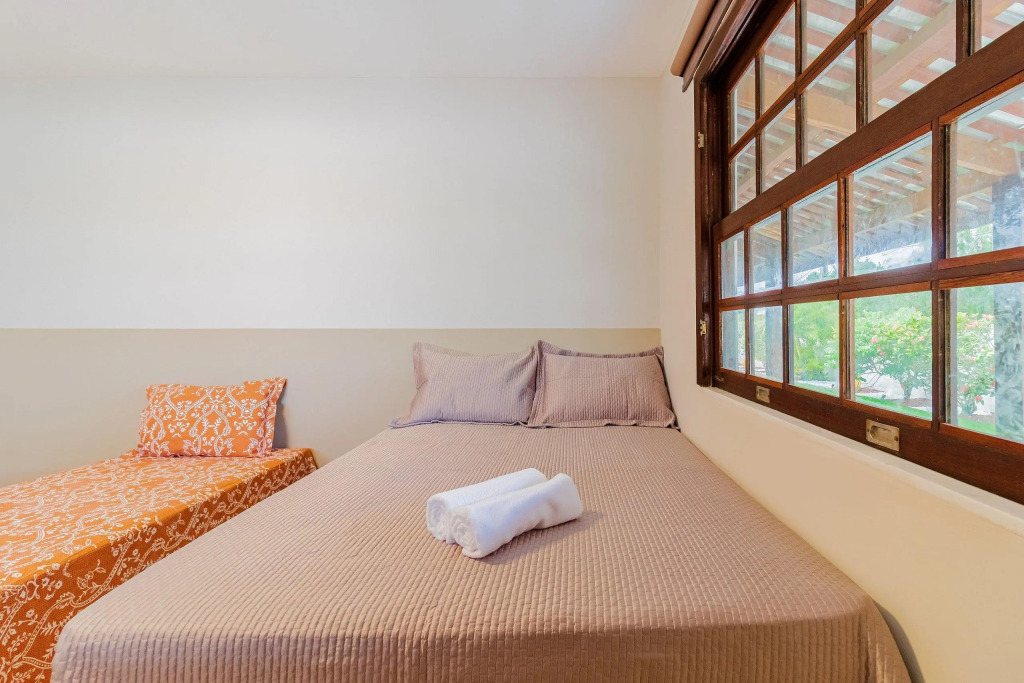 GB77 Ótima Casa 5 Quartos com Piscina e Churrasqueira - Guarajuba