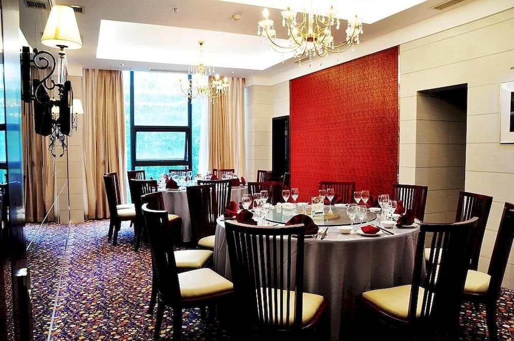 Xiuquanyingyue Hot Spring Garden Hotel