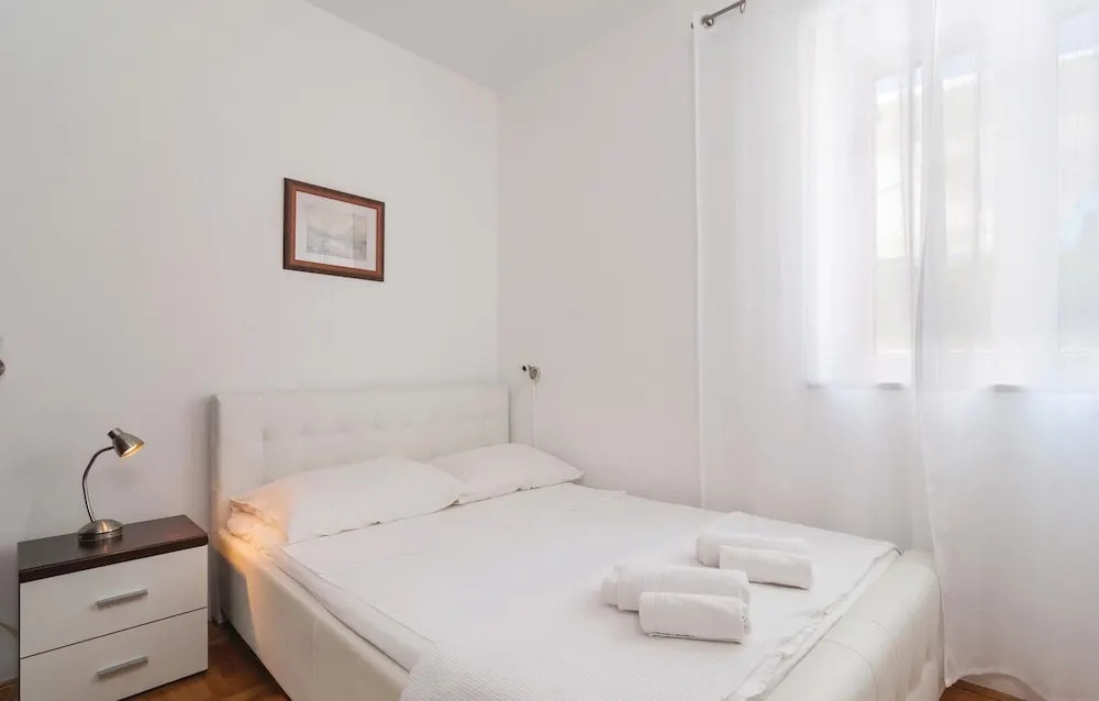 Amazing Home In Supetar