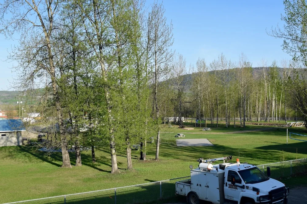 Peace River Inn & Suites