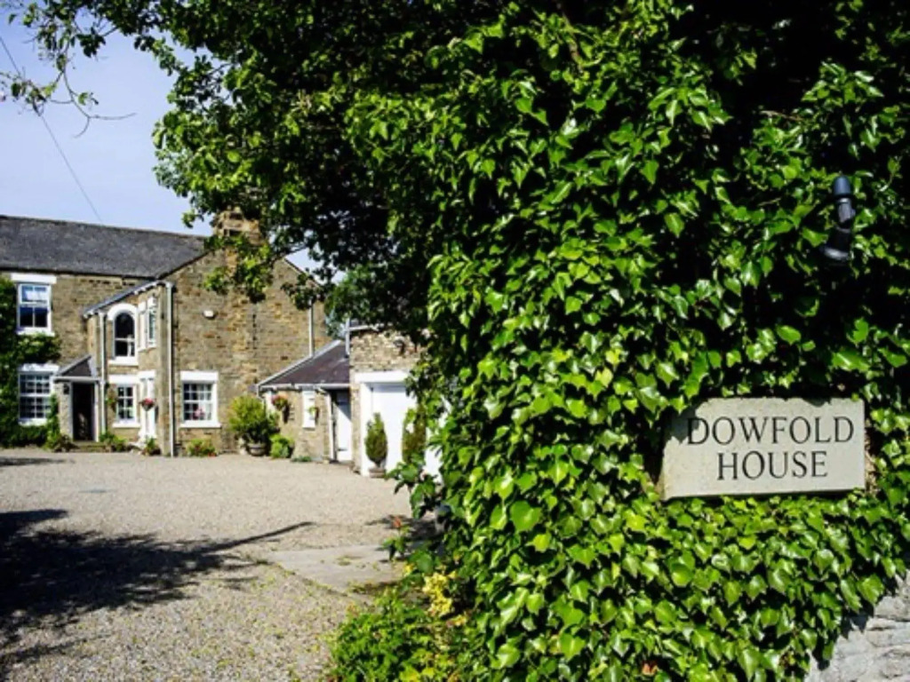 Dowfold House