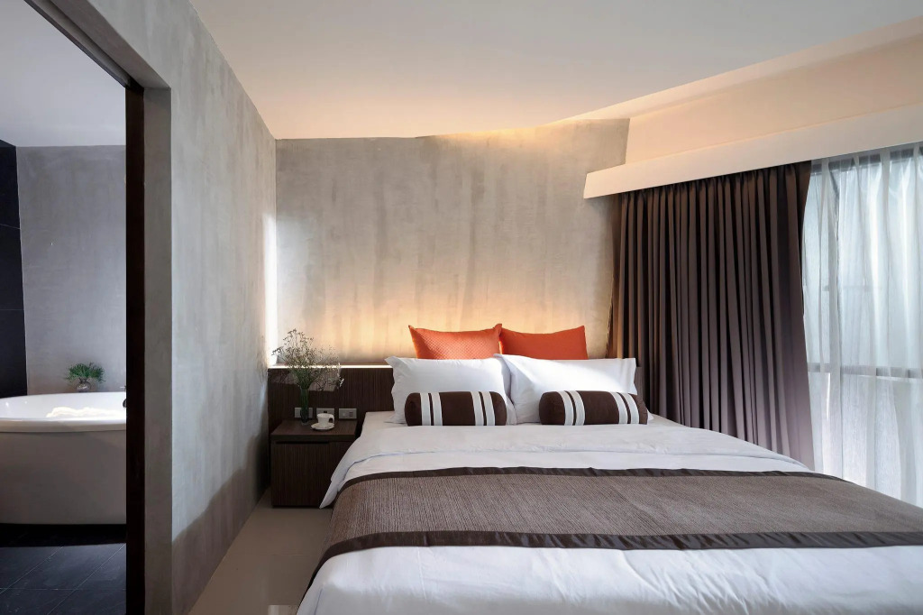 Nine Forty One Hotel