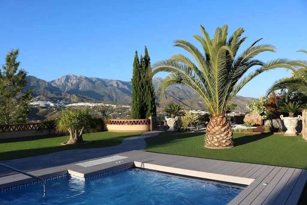 Exceptional Costa del Sol Villa El Espuela for 10 Heated pool Amazing views & quality