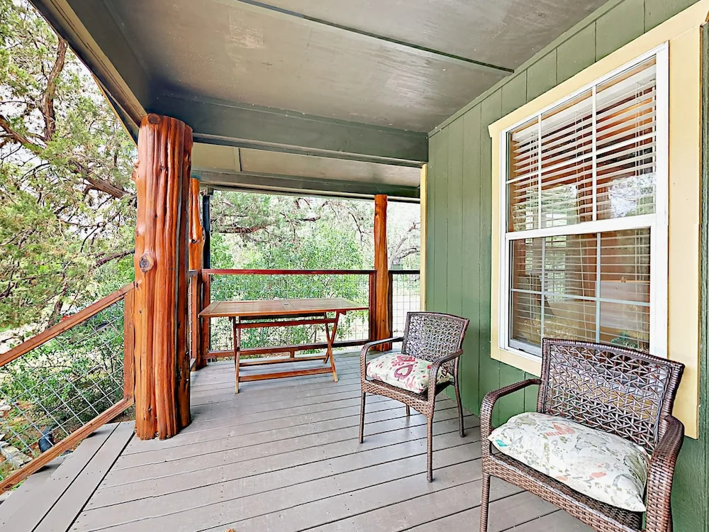 10202 Wommack Rd House - 5 Br home by RedAwning