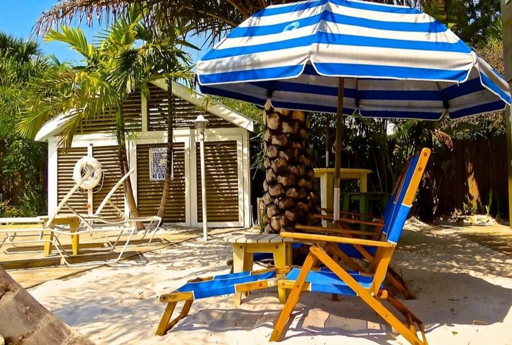 Coconut Grove Beach Resort Suite 3