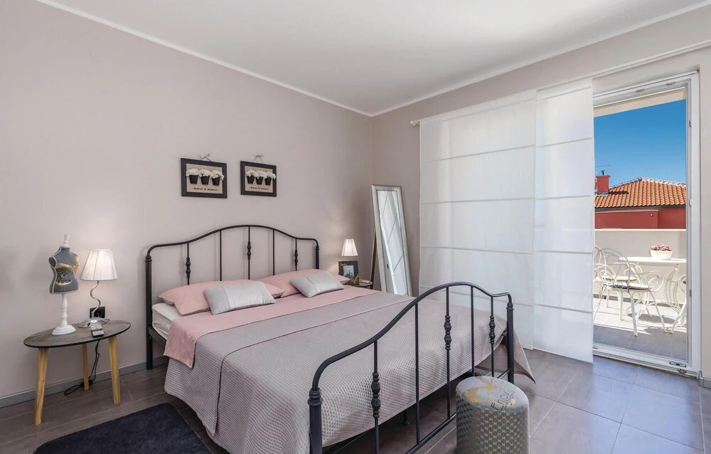 Nice Apartment in Barbat With Outdoor Swimming Pool, Wifi and 3 Bedrooms