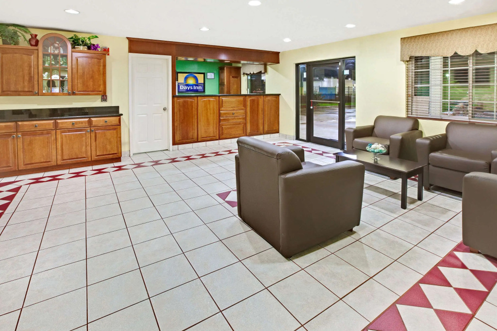Days Inn by Wyndham Baytown TX
