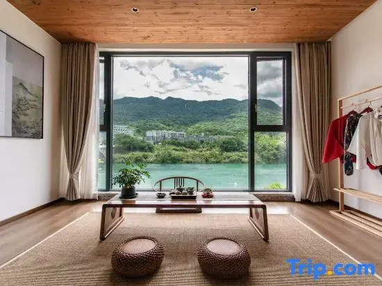 TingChan Hotel