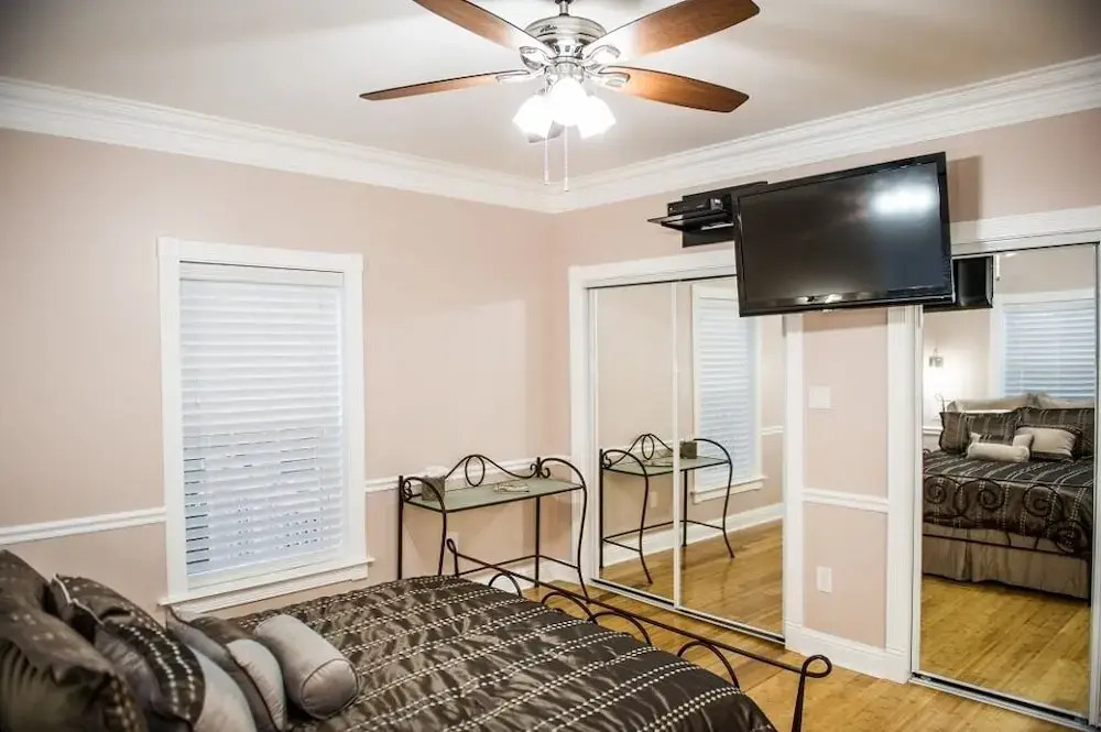 Waterfront NOLA Villa: 23 Mi to French Quarter